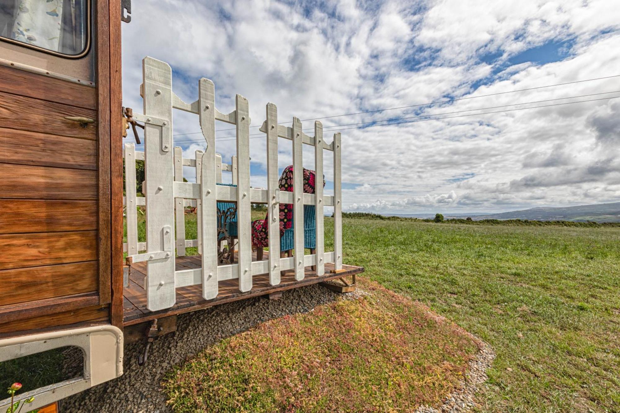 Penrhiw Farm B & B Goodwick Eksteriør bilde